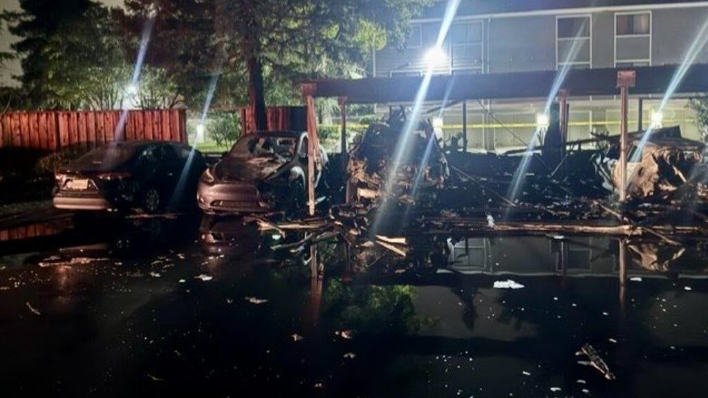 Overnight fire at San Jose housing complex damages more than 20 vehicles, carport — CBS Bay Area (KPIX), Corpus Christi Community news