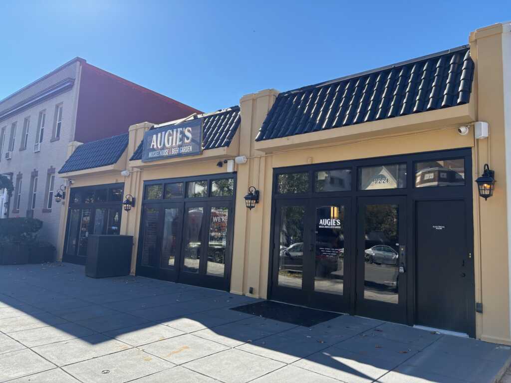 SCOOP: Augie’s Mussel House and Beer Garden is Opening Monday Night!! — PoPville DC, Corpus Christi Dining news